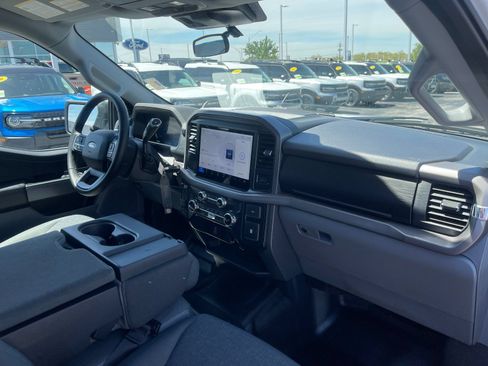 Used 2025 Ford F150 XLT w/ Equipment Group 301A Standard AWD/4WD image 17