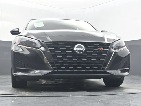 Certified 2023 Nissan Altima 2.5 SR FWD image 24