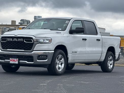 New 2026 RAM 1500 4x4 Crew Cab image 7