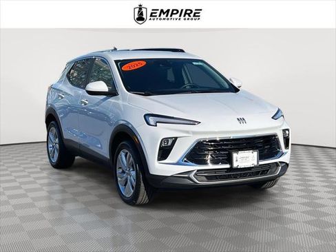 Used 2025 Buick Encore GX Preferred image 1