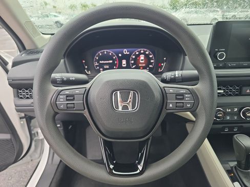 Certified 2025 Honda Accord SE image 22