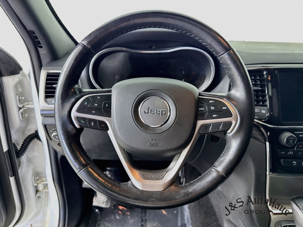 Used 2021 Jeep Grand Cherokee Laredo X AWD/4WD image 12