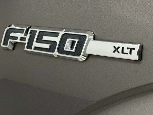 Used 2014 Ford F150 XLT w/ XLT Chrome Package image 21