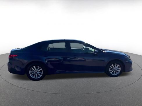 Used 2025 Toyota Camry LE image 16