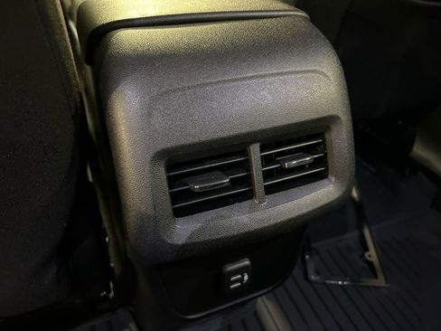 Used 2019 Chevrolet Equinox LT FWD image 23