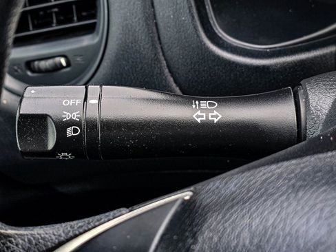 Used 2020 Nissan Pathfinder S image 19