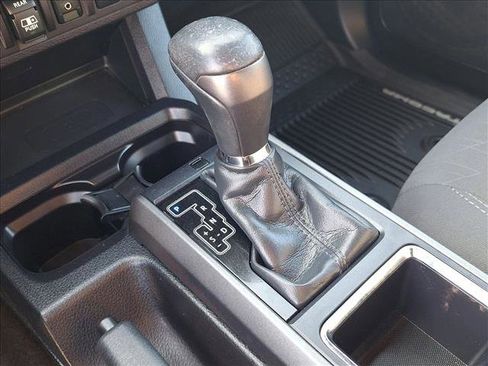 Used 2018 Toyota Tacoma TRD Off-Road image 14