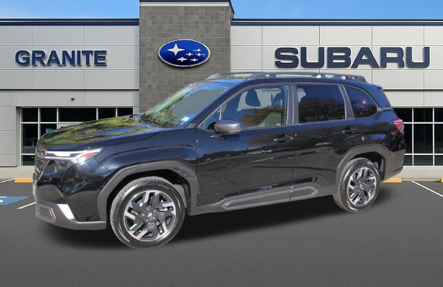 Used 2025 Subaru Forester Limited AWD/4WD image 12