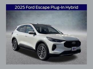 New 2025 Ford Escape SE w/ PHEV Premium Package 360° Tour