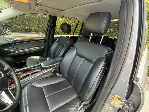 Used 2012 Mercedes-Benz GL 450 4MATIC image 5