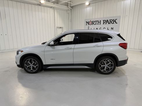 Used 2017 BMW X1 sDrive28i image 2