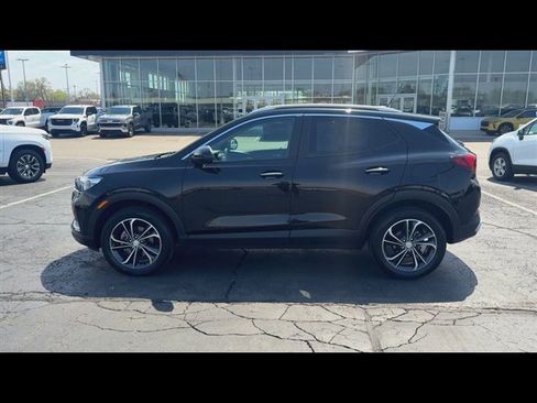 Certified 2023 Buick Encore GX Select AWD/4WD image 5