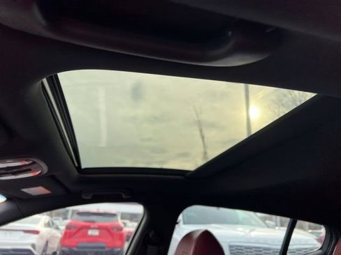 Used 2018 Kia Stinger GT2 image 26