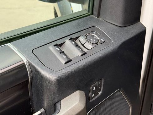 Used 2019 Ford F150 Raptor w/ Equipment Group 802A Luxury image 12