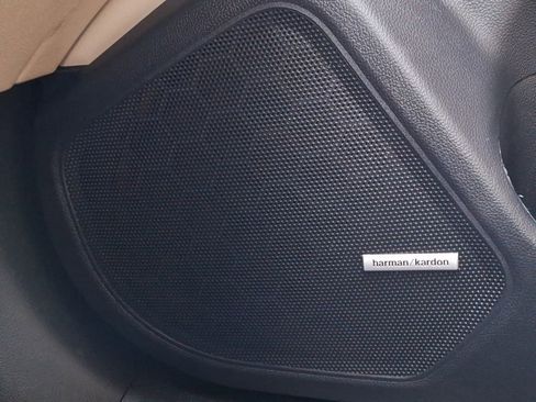 Used 2018 Subaru Outback 2.5i Limited image 24