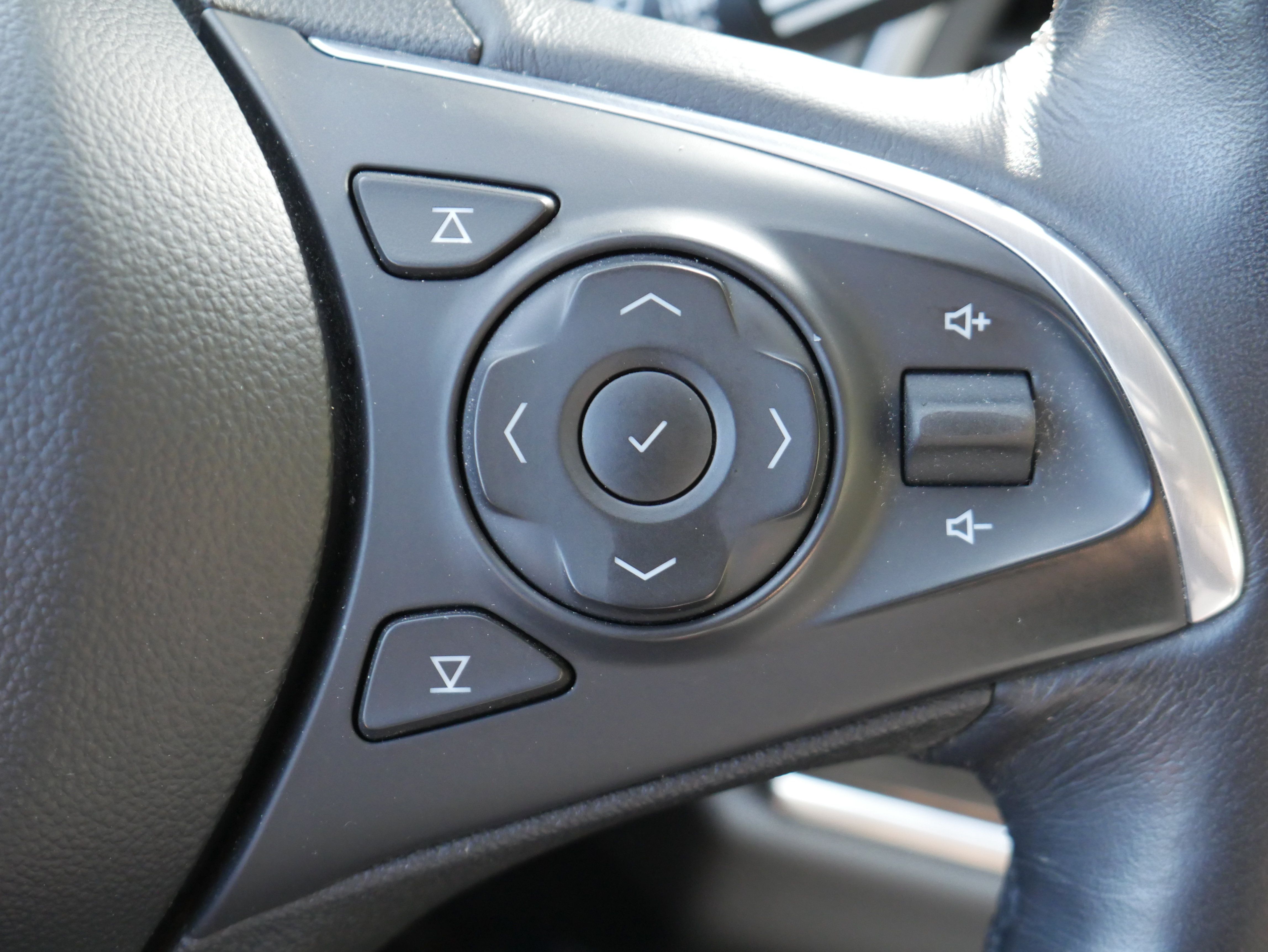 Used 2019 Buick Enclave Essence AWD/4WD image 26