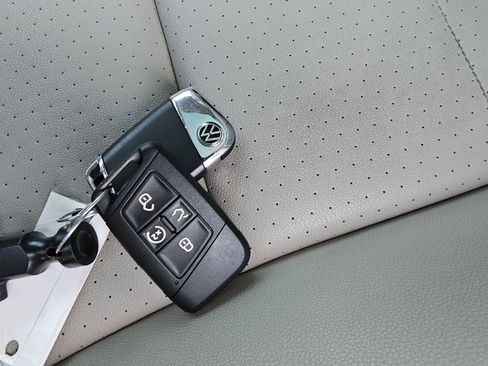 Used 2023 Volkswagen Atlas SE w/ Panoramic Sunroof Package FWD image 37