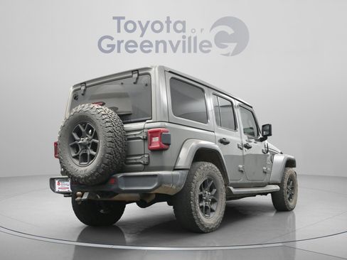 Used 2020 Jeep Wrangler Unlimited Sahara AWD/4WD image 15