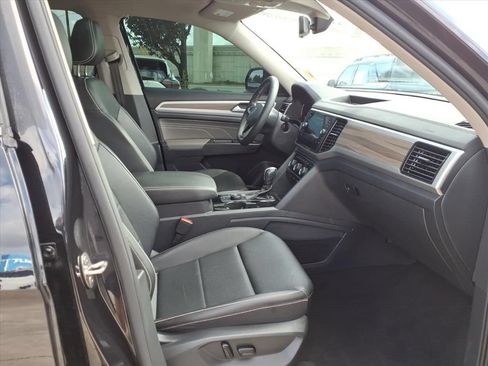 Used 2023 Volkswagen Atlas SEL AWD/4WD image 17