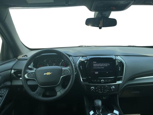 Used 2023 Chevrolet Traverse LT FWD image 10