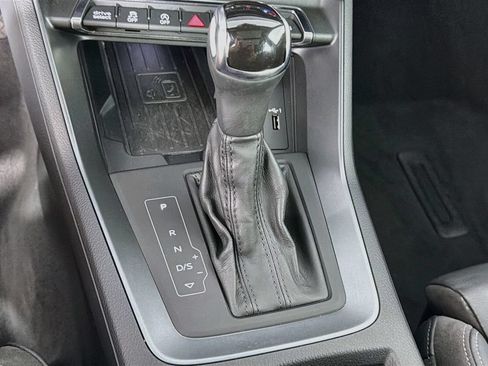 Used 2020 Audi Q3 2.0T Premium Plus AWD/4WD image 19