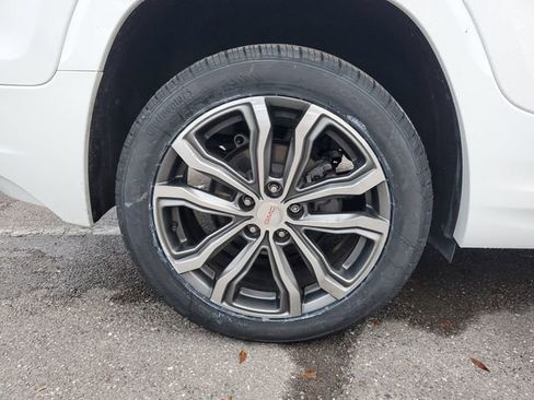 Used 2019 GMC Terrain Denali w/ Advanced Safety Package image 5