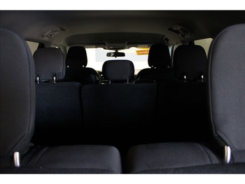 Used 2020 Ford Explorer XLT image 14