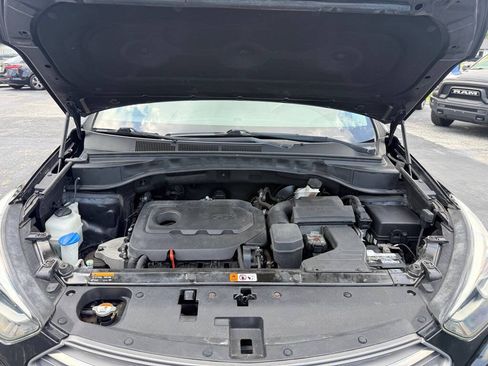 Used 2017 Hyundai Santa Fe Sport FWD image 30