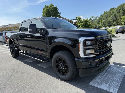New 2026 Ford F350 Lariat w/ Black Appearance Package AWD/4WD image 3