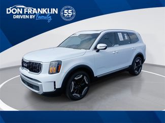 Used 2024 Kia Telluride EX w/ EX Captain's Chair Package video 1