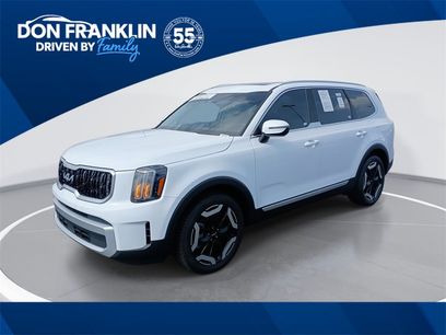 Used 2024 Kia Telluride EX w/ EX Captain's Chair Package