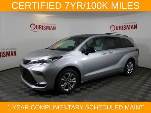 Used 2023 Toyota Sienna XSE AWD/4WD image 4