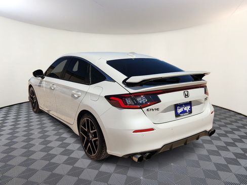 Used 2024 Honda Civic Sport Touring image 3