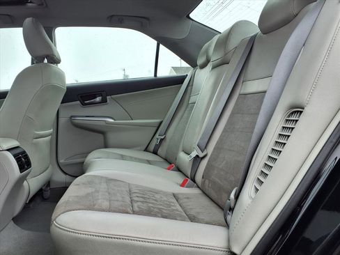 Used 2014 Toyota Camry Hybrid image 8