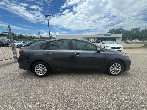 Used 2020 Kia Forte Sedan FWD image 9