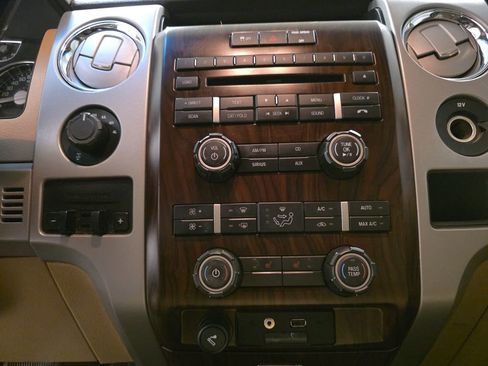 Used 2012 Ford F150 Lariat w/ Lariat Chrome Pkg image 15