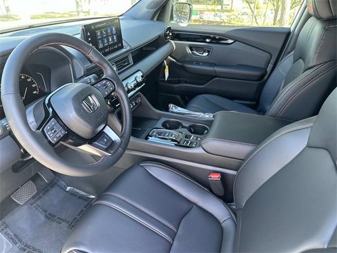 New 2025 Honda Pilot TrailSport image 23