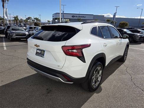 Certified 2026 Chevrolet Trax LT w/ Driver Confidence Package image 6