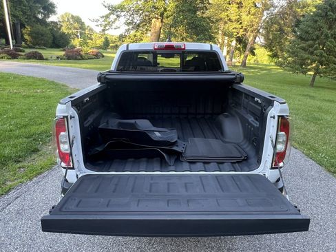Used 2016 GMC Canyon SLT AWD/4WD image 25