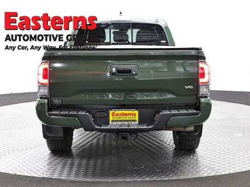 Used 2022 Toyota Tacoma TRD Sport AWD/4WD image 6