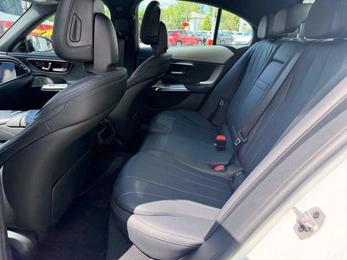 Used 2024 Mercedes-Benz E 350 4MATIC Sedan image 13