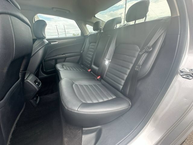 Used 2017 Ford Fusion Energi SE FWD image 24