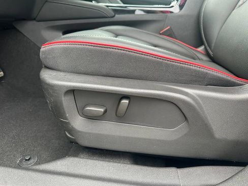 Used 2023 Buick Envision Essence w/ Sport Touring Package AWD/4WD image 21