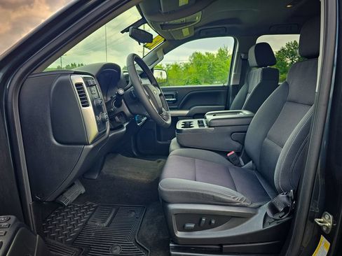 Used 2018 Chevrolet Silverado 1500 LT w/ All Star Edition AWD/4WD image 10