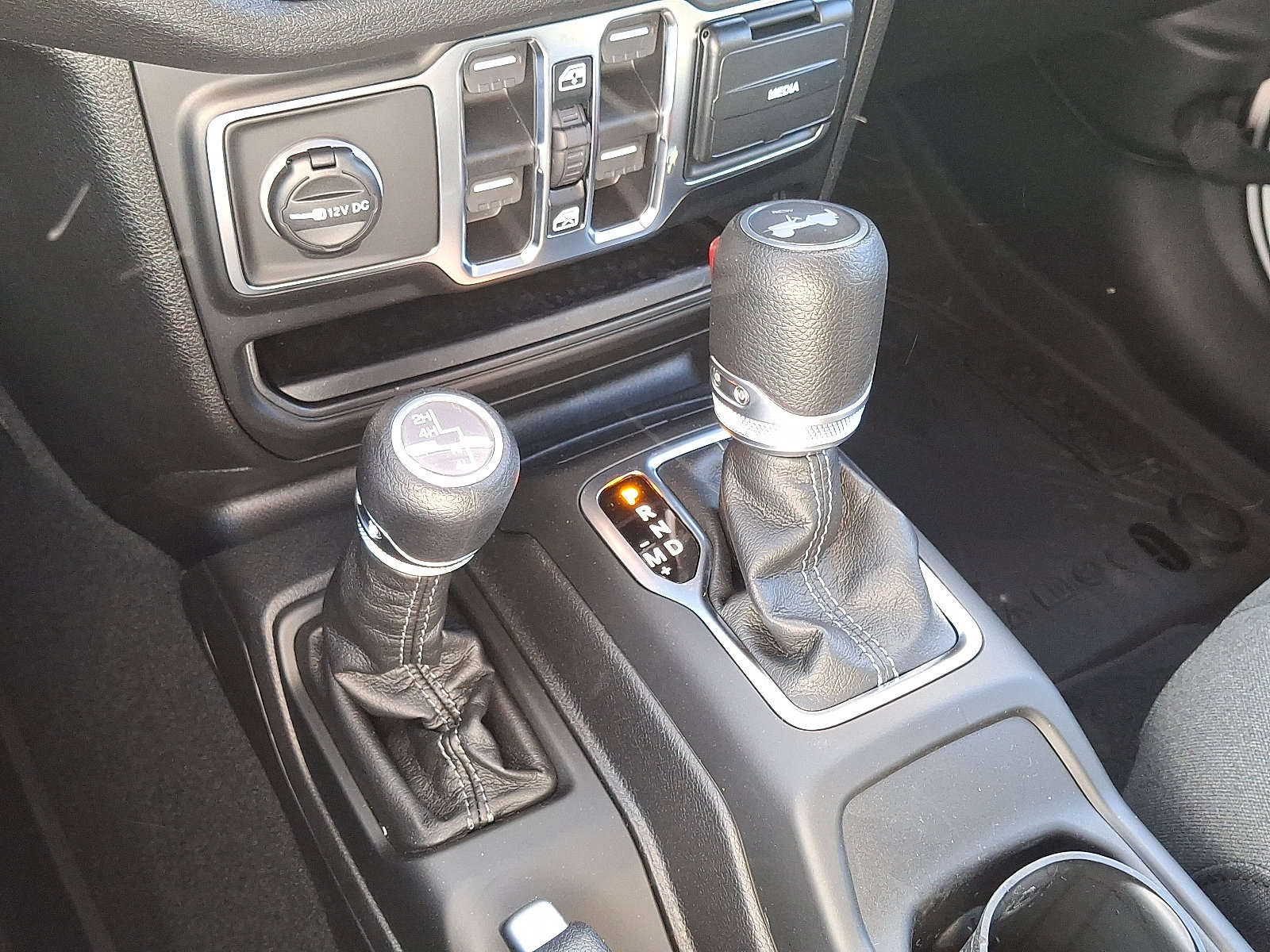 New 2026 Jeep Wrangler Unlimited Sport AWD/4WD image 10