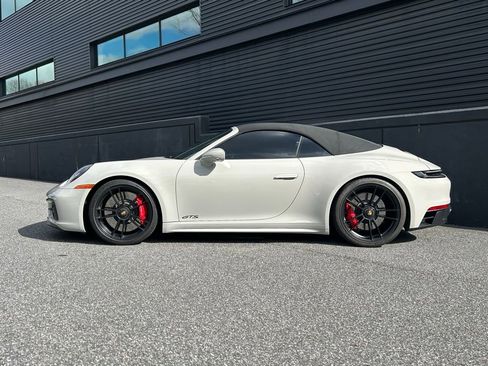 Certified 2022 Porsche 911 Carrera GTS image 2