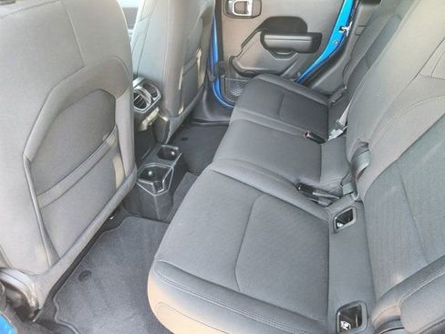 Used 2021 Jeep Gladiator Sport image 31