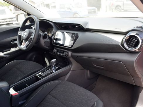 Used 2021 Nissan Kicks SV FWD image 22
