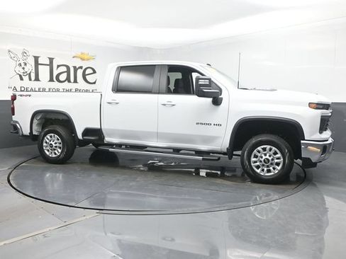 Used 2026 Chevrolet Silverado 2500 LT AWD/4WD image 1
