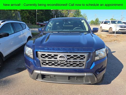 Used 2022 Nissan Frontier SV AWD/4WD image 1